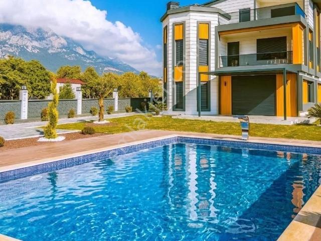 Kemer, Antalya içerisinde satılık Villa