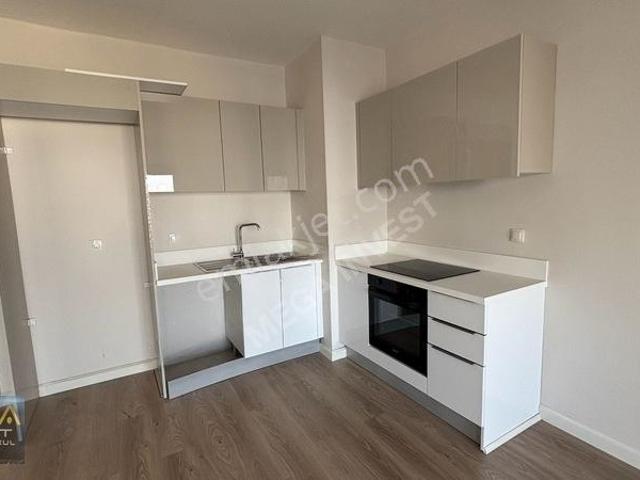 Sur Yapı Antalya Kentsel Dönüşüm İnşaat Alanı, Kepez içerisinde kiralık mülk