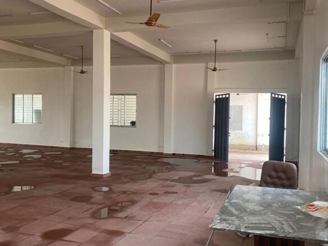 Commercial for rent in Calcutta, West Bengal