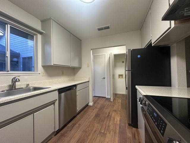 Apartment for rent in Carmichael, California