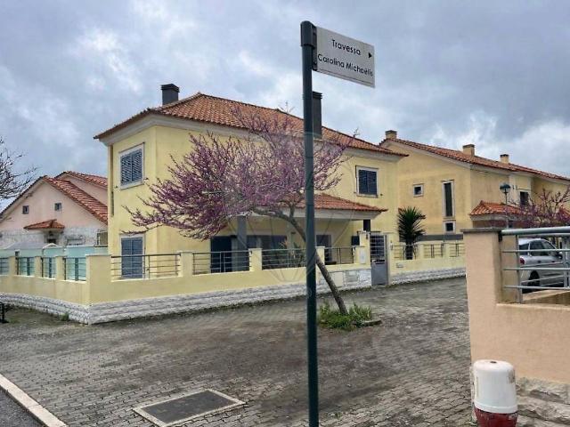 Casa venda em Bairro dos Quatro, Odivelas