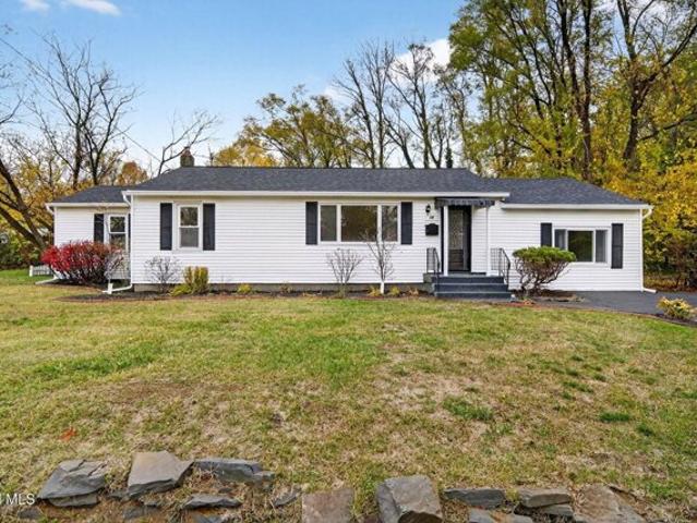 House for sale in Colonie, New York