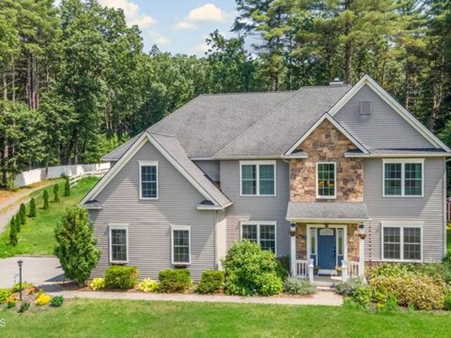 House for sale in Saratoga Springs