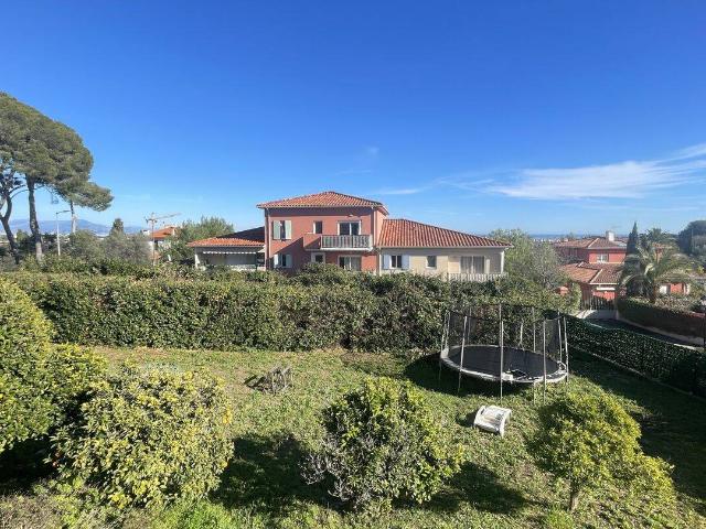 Maison location à Vieille Ville, Antibes