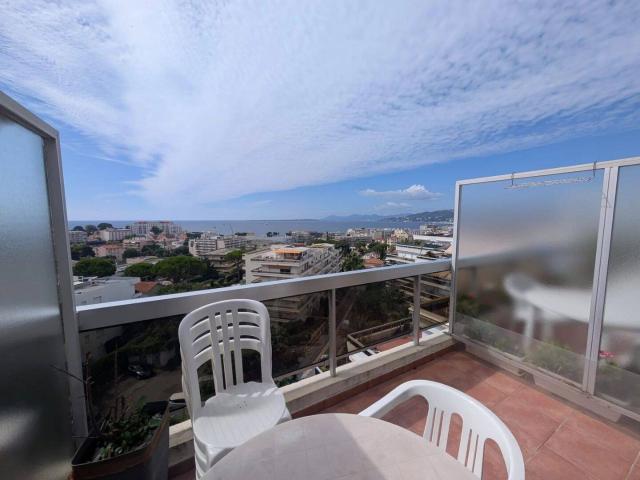 Studio location à Le Ponteil, Antibes