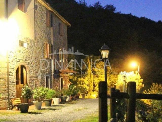 Casa in vendita a Quarrata, Toscana