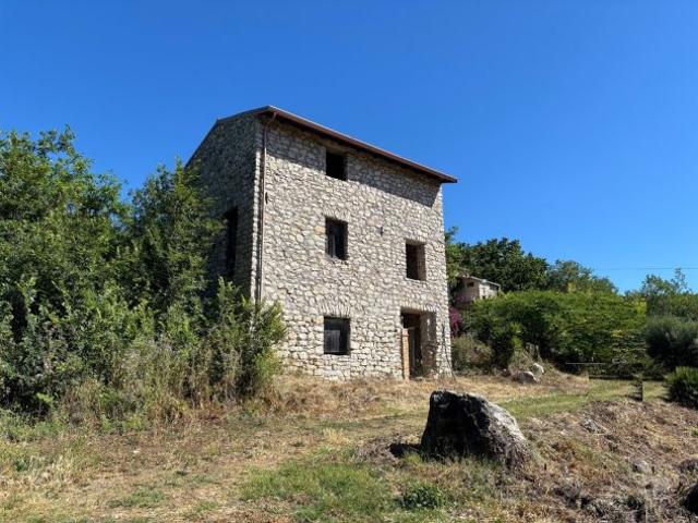 Terreno in vendita a Castelforte, Lazio