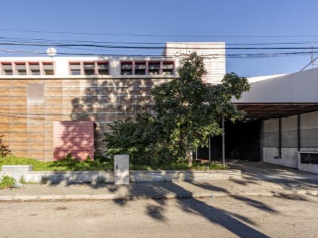 Armazém venda em Seixal