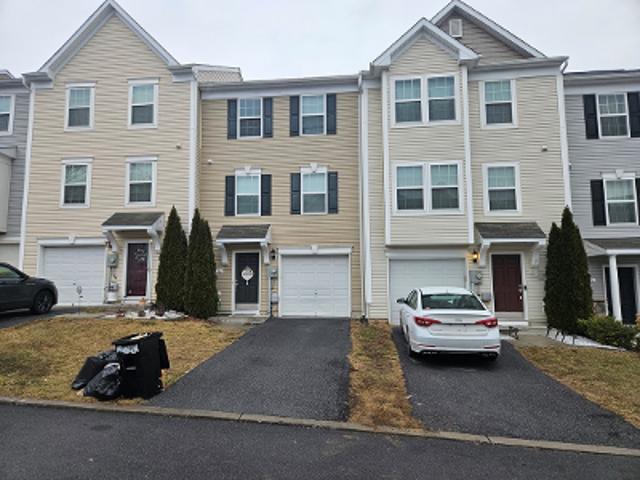 House for sale in Hedgesville, West Virginia
