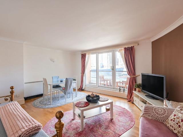 Apartment for rent in St John's Estate, Greater London