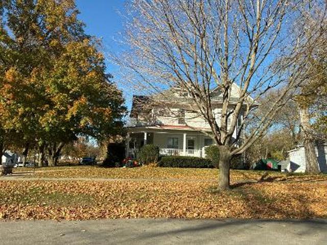 House for sale in Walnut, Iowa