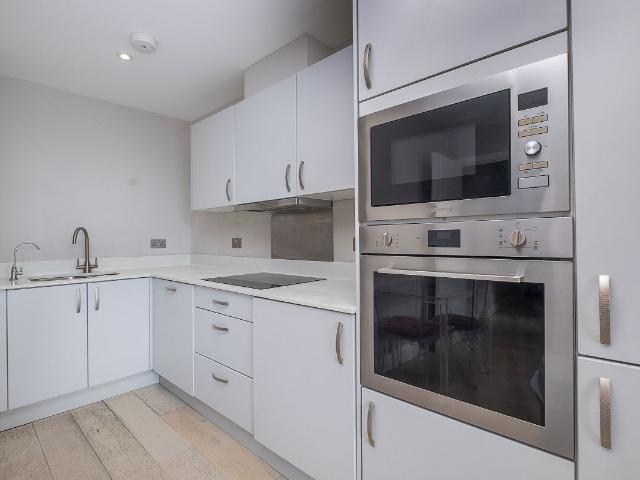 Apartment for rent in Royal Borough of Kingston upon Thames, Greater London