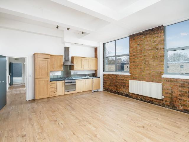 Apartment for rent in Shacklewell, Greater London
