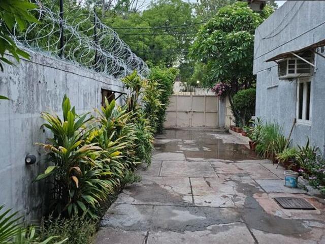 House for rent in Deri
