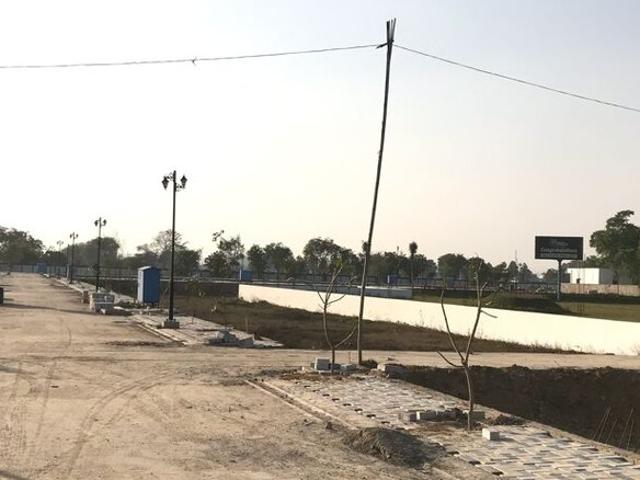 Land for sale in Hariana