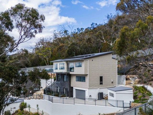 Townhouse for sale in Hobart, Tasmania