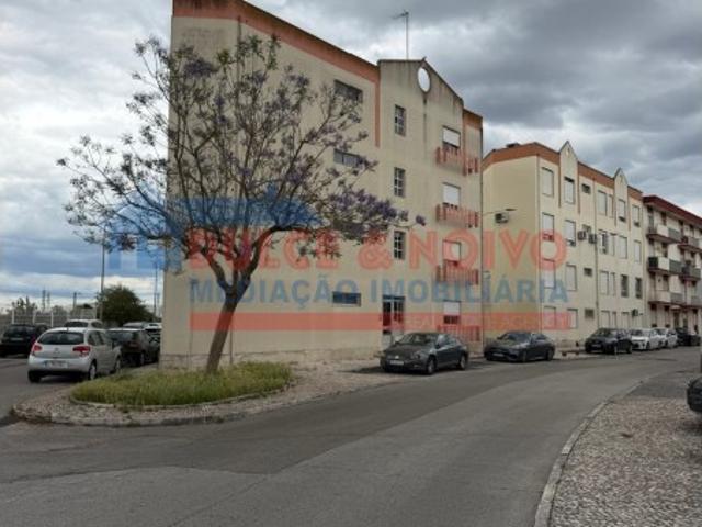 Apartamento venda em Entroncamento, São João Baptista