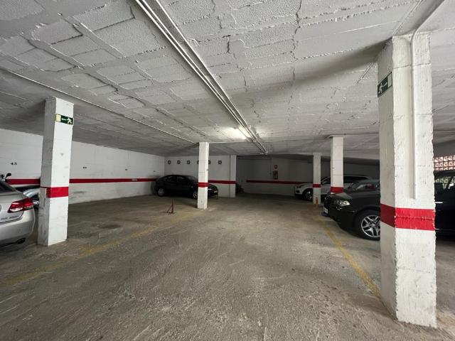 Garaje en alquiler en Málaga, Hacienda Roldán