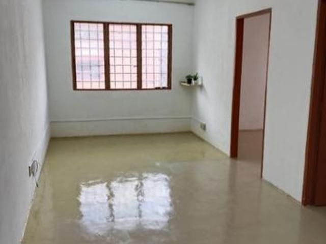 Apartment for sale in Petaling, Damansara Damai