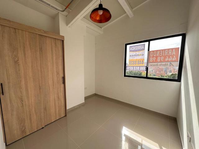 Apartaestudio En Arriendo En Medellin En Laureles A152085