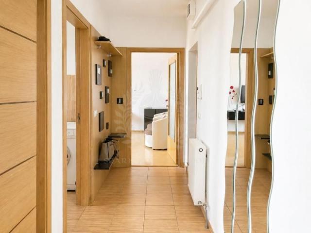 Apartament închirieri în Cartier 9 mai numărul 4F Blocuri 1,2,3c,6,4, Ploiești