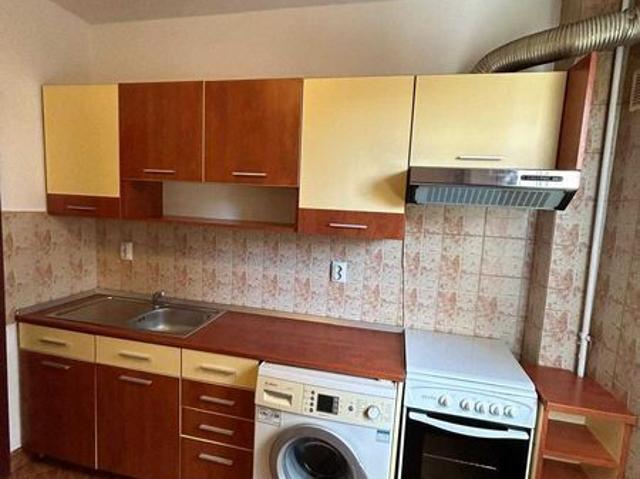 Apartament închirieri în Colonia de Sub Deal, Florești