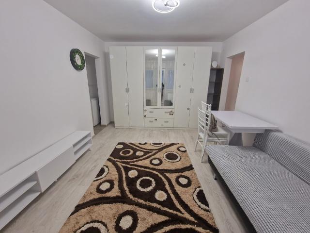Apartament închirieri în Arefu, Argeș