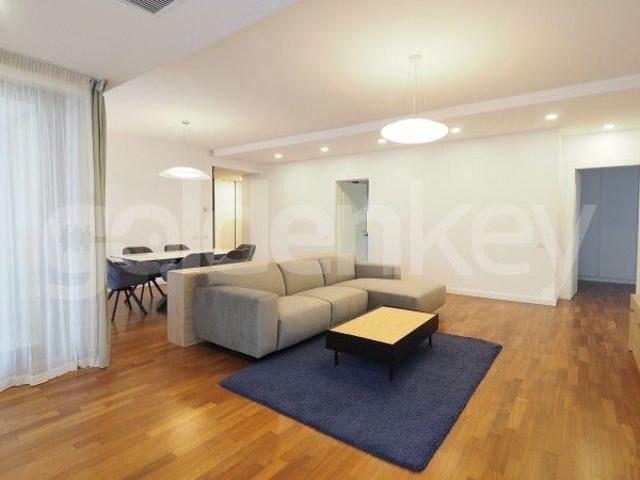 Apartament închirieri în Zodiac, Voluntari