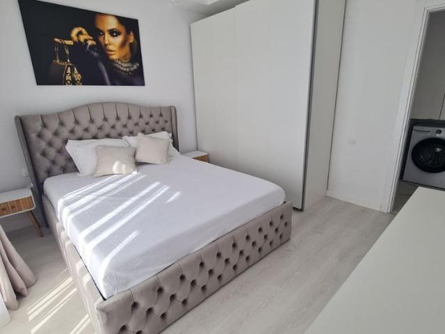 Apartament închirieri în Cosmopolis, Ștefăneștii de Jos