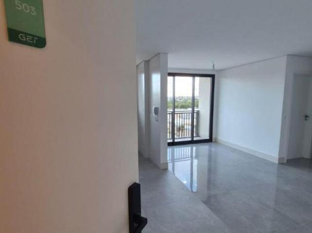 Apartamento venda em Região Geográfica Imediata do Distrito Federal, Região Integrada de Desenvolvimento do Distrito Federal e Entorno