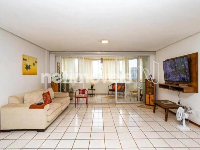 Apartamento venda em Região Geográfica Imediata do Distrito Federal, Região Integrada de Desenvolvimento do Distrito Federal e Entorno