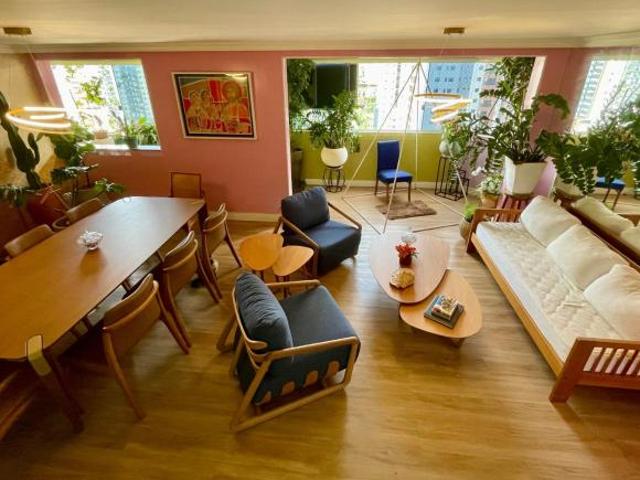 Apartamento venda em Região Geográfica Imediata do Distrito Federal, Região Integrada de Desenvolvimento do Distrito Federal e Entorno