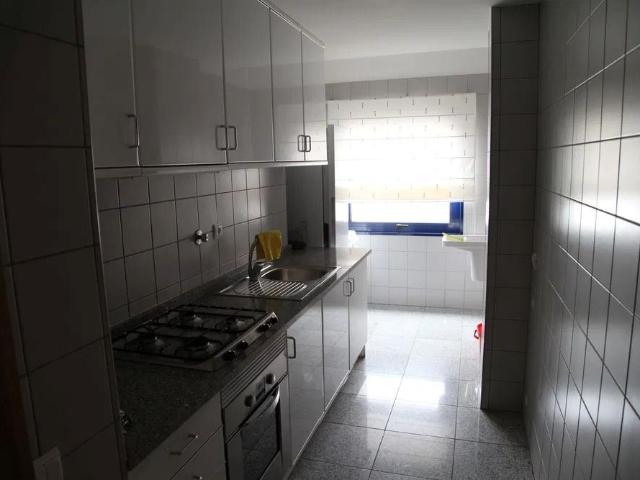 Apartamento alugar em Porto, Lordelo Do Ouro