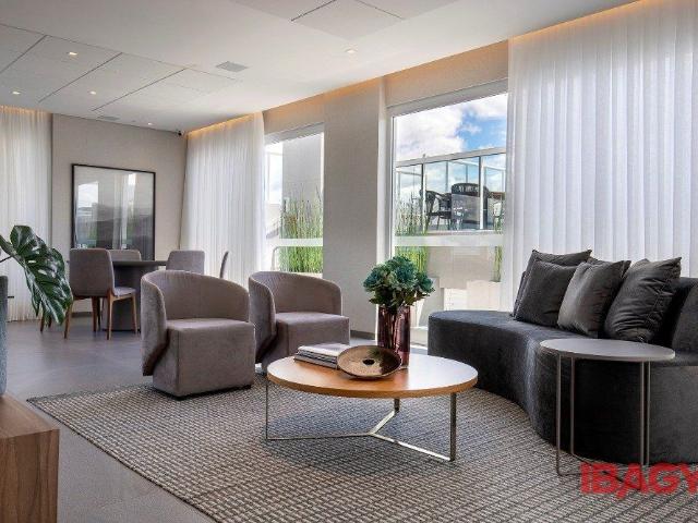 Apartamento aluguel em Kobrasol, São José