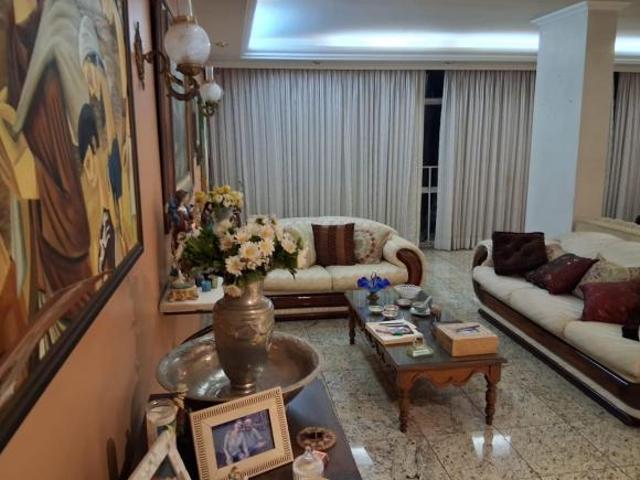 Apartamento venda em Região Geográfica Imediata do Distrito Federal, Região Integrada de Desenvolvimento do Distrito Federal e Entorno