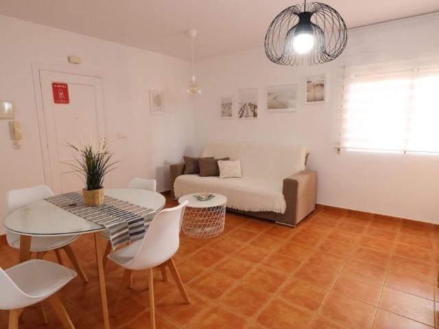 Apartamento en alquiler en Dehesa de Campoamor, Orihuela