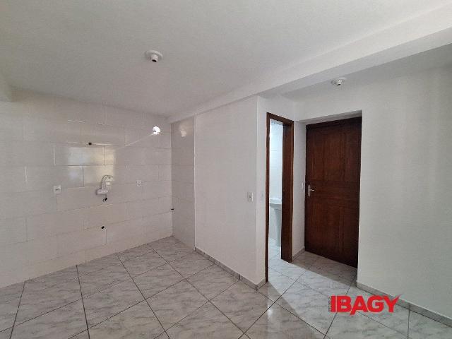 Apartamento aluguel em Morro do Horácio, Florianópolis