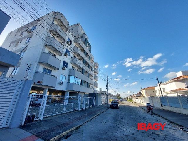 Apartamento aluguel em Aririú, Palhoça