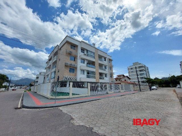 Apartamento aluguel em Aririú, Palhoça