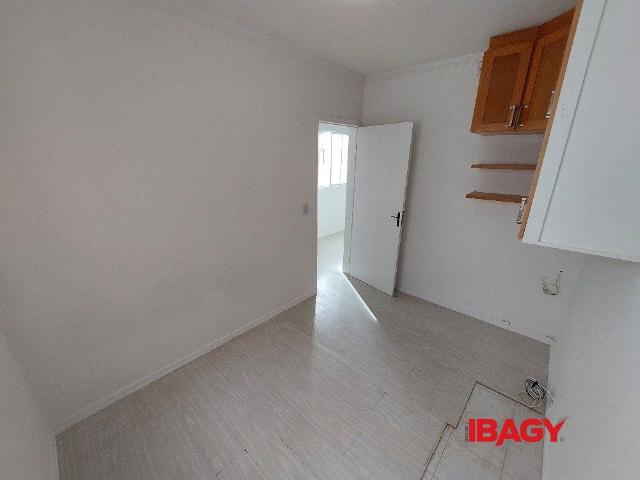 Apartamento aluguel em Região Geográfica Imediata de Florianópolis, São José