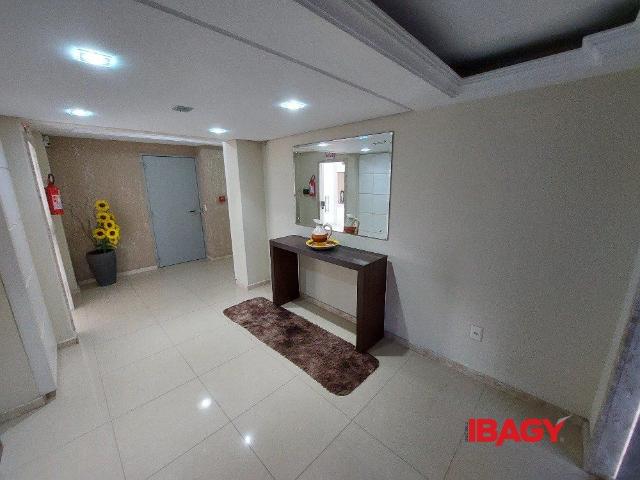 Apartamento aluguel em Região Geográfica Imediata de Florianópolis, São José