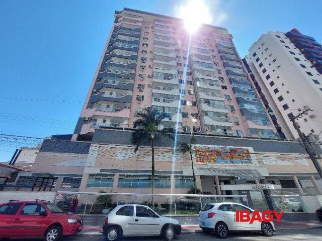 Apartamento aluguel em Kobrasol, São José