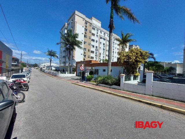Apartamento aluguel em Região Geográfica Imediata de Florianópolis, São José