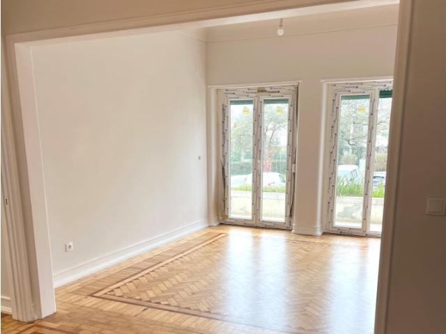 Apartamento alugar em Bairro de São Miguel, Lisboa