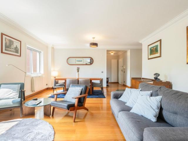 Apartamento venda em Estrela, Lisboa