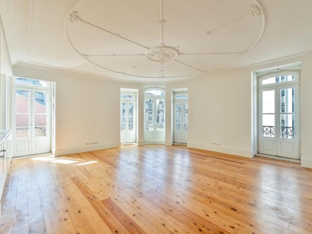 Apartamento venda em Santo António, Lisboa