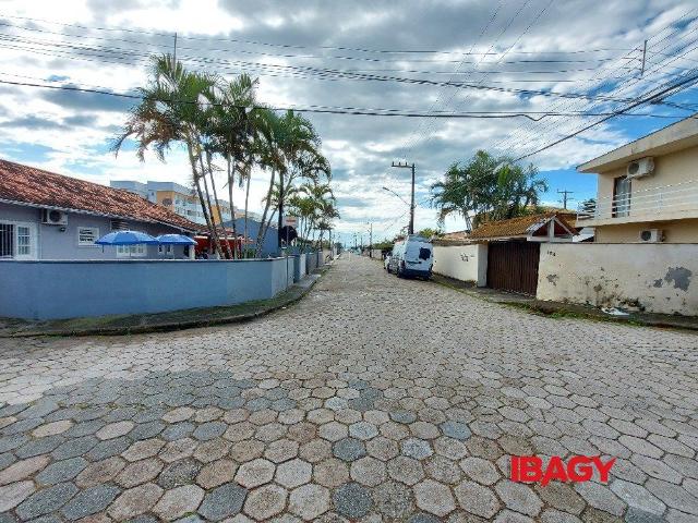 Apartamento aluguel em Região Geográfica Imediata de Florianópolis, Biguaçu