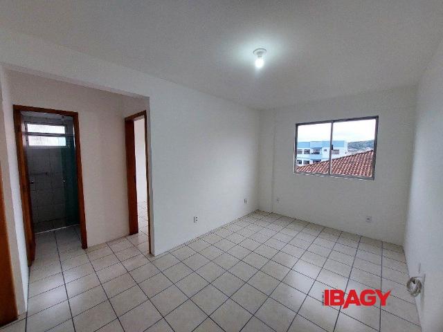 Apartamento aluguel em Região Geográfica Imediata de Florianópolis, São José