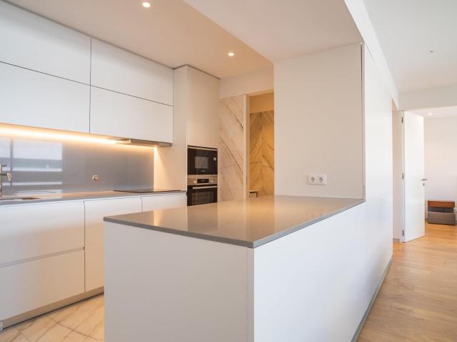 Apartamento venda em Outeiro, Porto
