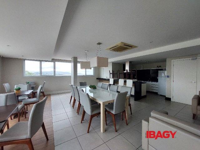 Apartamento aluguel em Região Geográfica Imediata de Florianópolis, São José